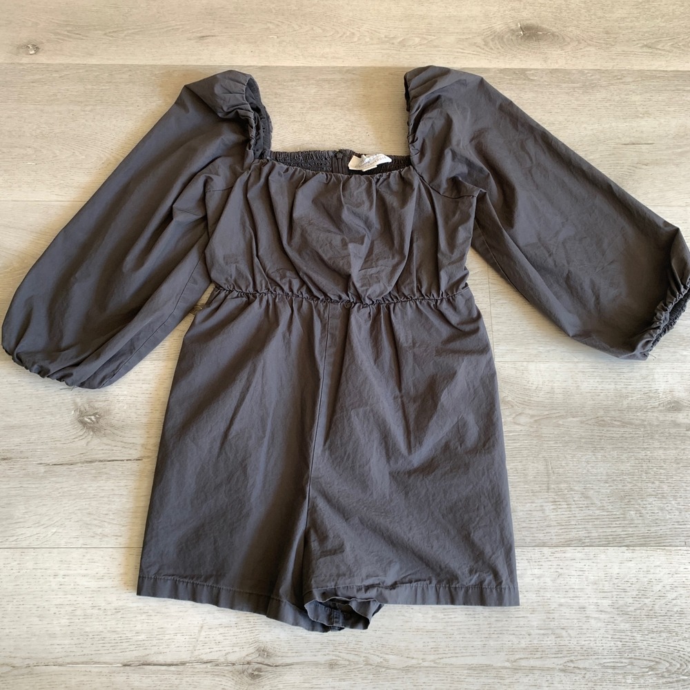 Anthropologie Maree Puff Sleeve Romper Charcoal Grey Smocked Back Square‎ Neck S